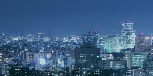 写真：都会の夜の風景